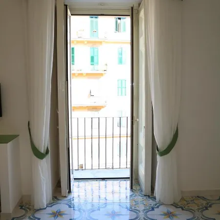 Suitenapolisantalucia Nocleg ze śniadaniem Neapol