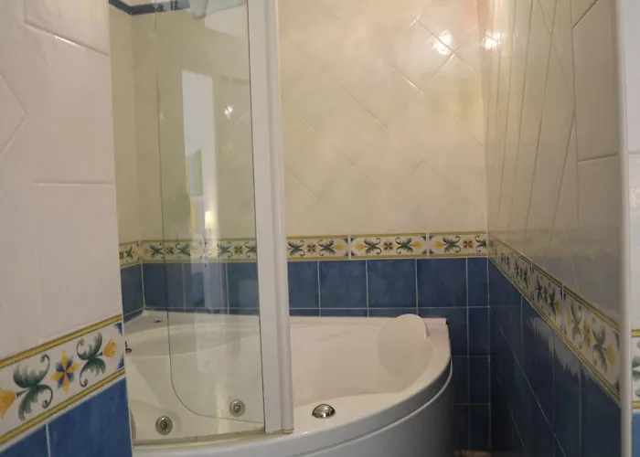 Suitenapolisantalucia Bed & Breakfast 3*