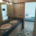 Suitenapolisantalucia B&B 나폴리