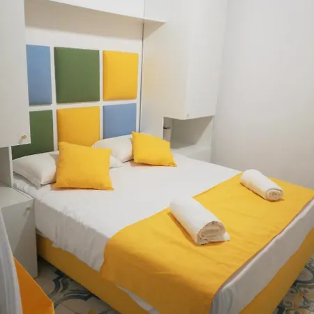 Suitenapolisantalucia Bed and Breakfast *