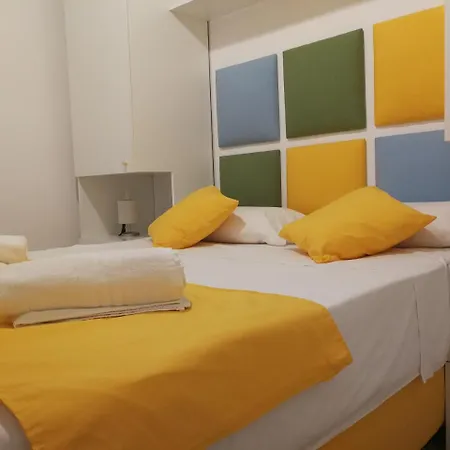 Suitenapolisantalucia Bed and Breakfast *