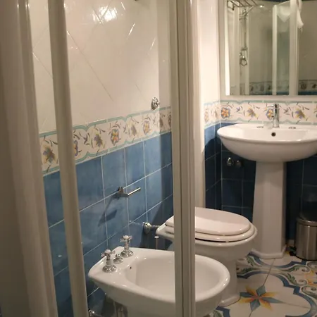 Suitenapolisantalucia Bed and Breakfast *
