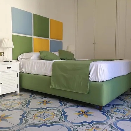 Suitenapolisantalucia Napoli